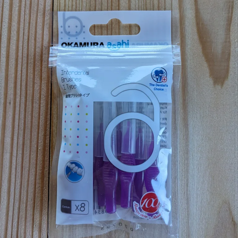 Photo du véritable sachet de huit brossettes violettes droites Okamura Asahi